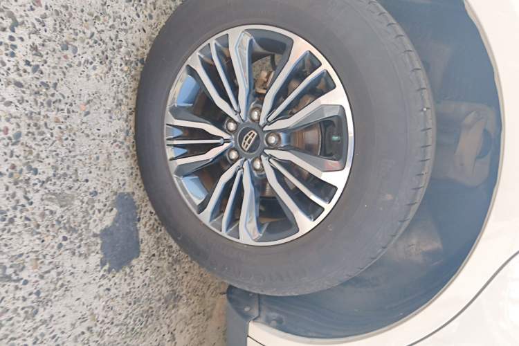 Used Geely Auto Vision X6 2016 1.3T CVT Luxury Model Right Rear Wheel Hub