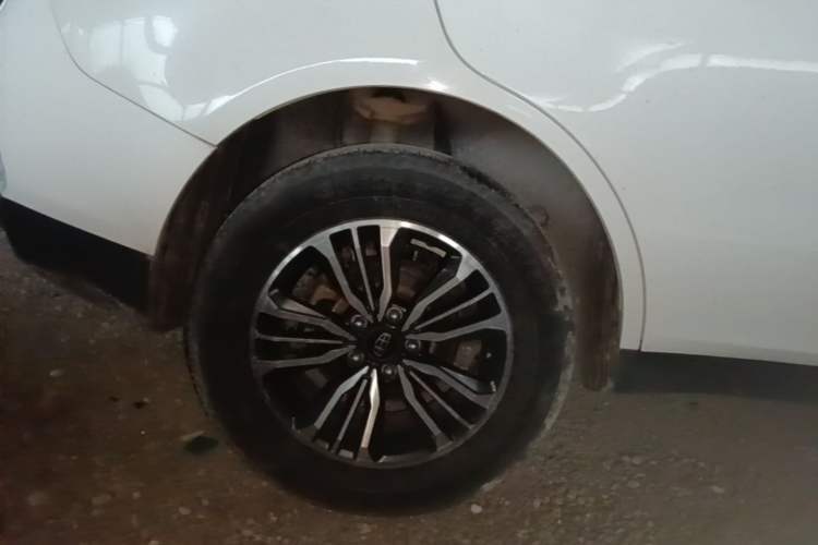 Used Geely Auto Vision X6 2016 1.3T CVT Luxury Model Right Rear Wheel Hub