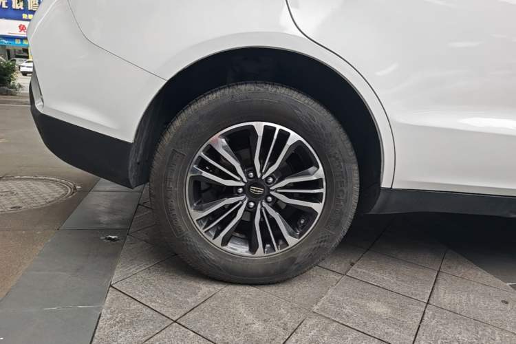 Used Geely Auto Vision X6 2016 1.3T CVT Flagship Model Right Rear Wheel Hub