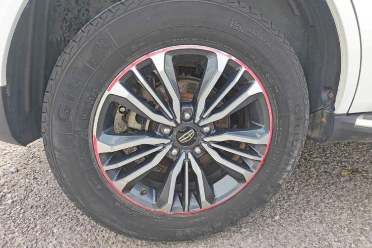 Used Geely Auto Vision X6 2016 1.3T CVT Flagship Model Right Rear Wheel Hub