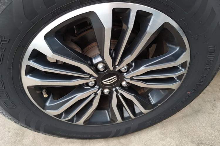 Used Geely Auto Vision X6 2016 1.3T CVT Luxury Model Right Rear Wheel Hub