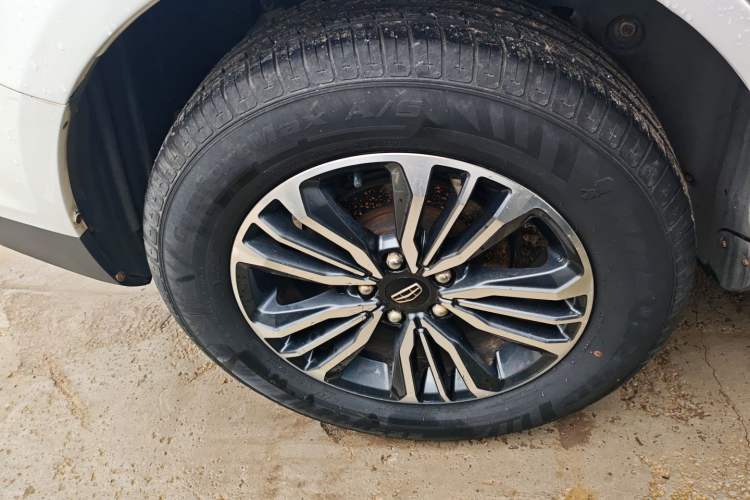 Used Geely Auto Vision X6 2016 1.3T CVT Luxury Model Right Rear Wheel Hub