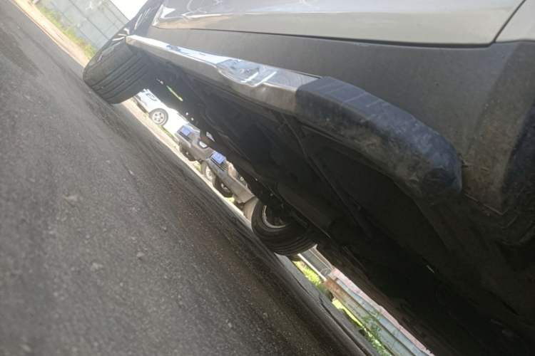 Used Geely Auto Vision X6 2016 1.8L Manual Luxury Model Right Side Sill