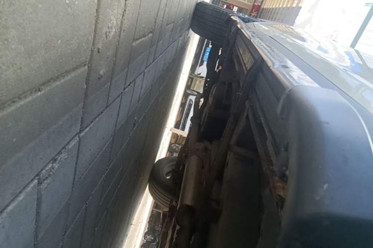 Used Geely Auto Vision X6 2016 1.3T CVT Flagship Model Right Side Sill