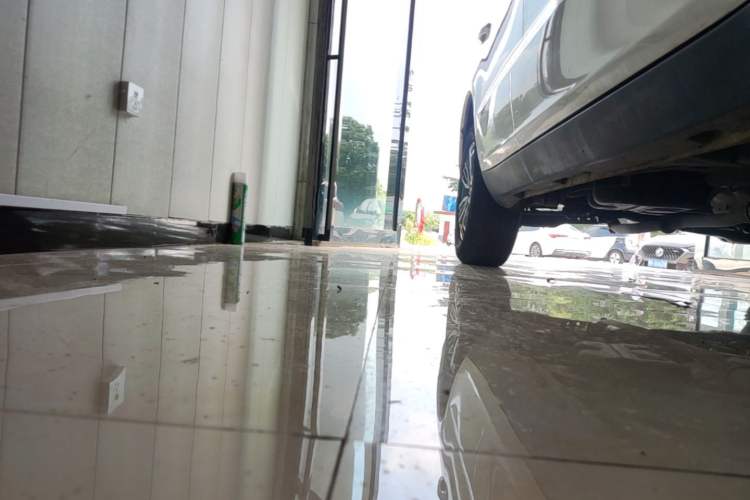 Used Geely Auto Vision X6 2016 1.3T CVT Flagship Model Right Side Sill