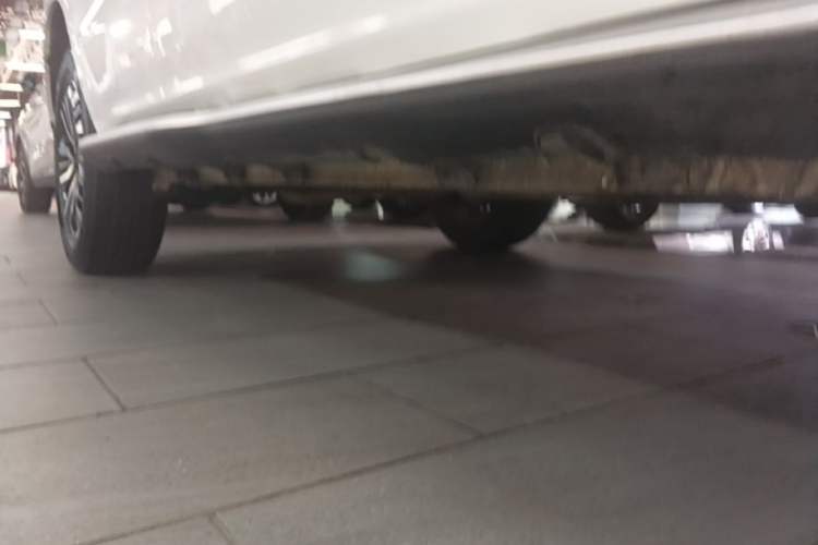 Used Geely Auto Vision X6 2016 1.3T CVT Luxury Model Right Side Sill