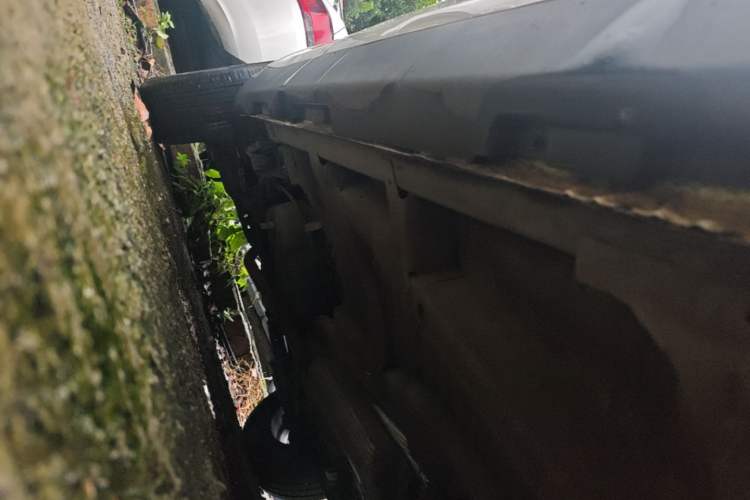 Used Geely Auto Vision X6 2016 1.3T CVT Flagship Model Right Side Sill