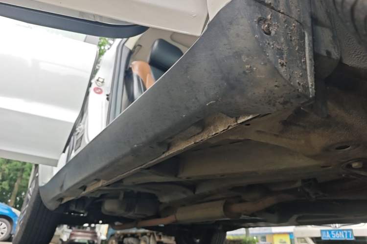 Used Geely Auto Vision X6 2016 1.3T CVT Flagship Model Right Side Sill