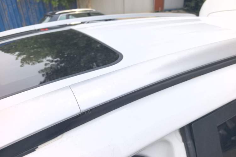 Used Geely Auto Vision X6 2016 1.8L Manual Luxury Model Roof