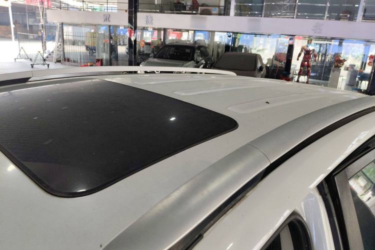 Used Geely Auto Vision X6 2016 1.3T CVT Flagship Model Roof