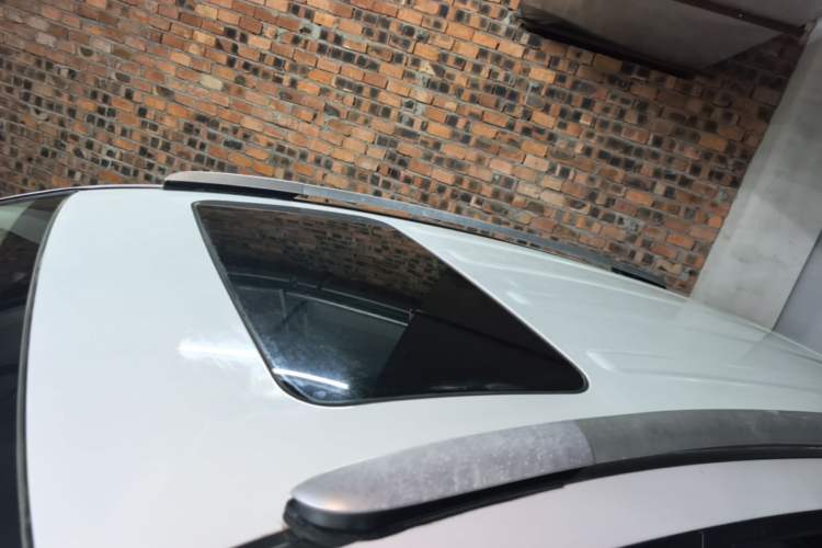 Used Geely Auto Vision X6 2016 1.3T CVT Flagship Model Roof