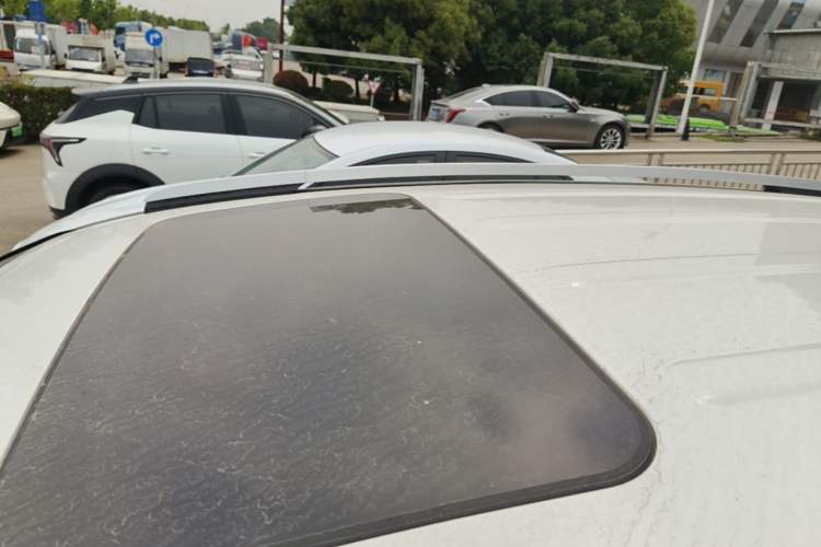 Used Geely Auto Vision X6 2016 1.3T CVT Flagship Model Roof