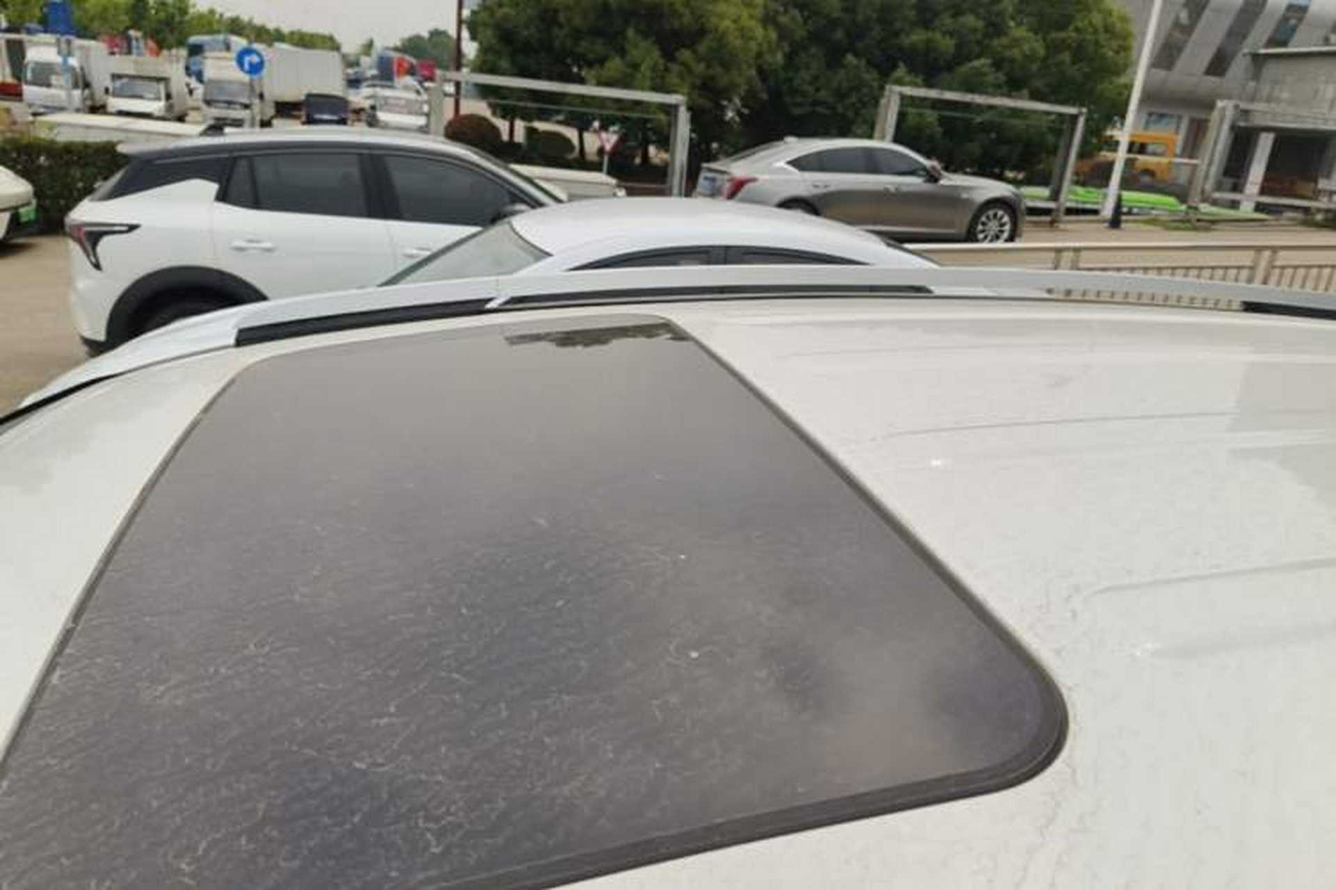 Used Geely Auto Vision X6 2016 1.3T CVT Flagship Model Roof