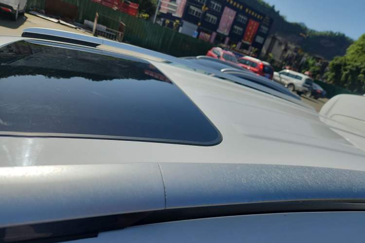 Used Geely Auto Vision X6 2016 1.3T CVT Flagship Model Roof