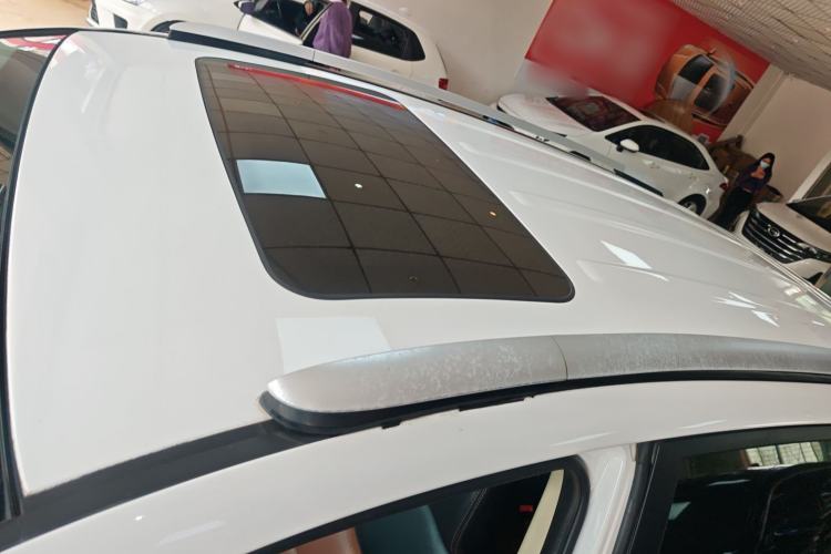 Used Geely Auto Vision X6 2016 1.3T CVT Flagship Model Roof