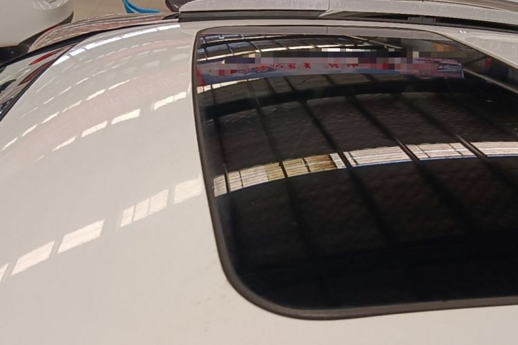 Used Geely Auto Vision X6 2016 1.8L Manual Luxury Model Roof