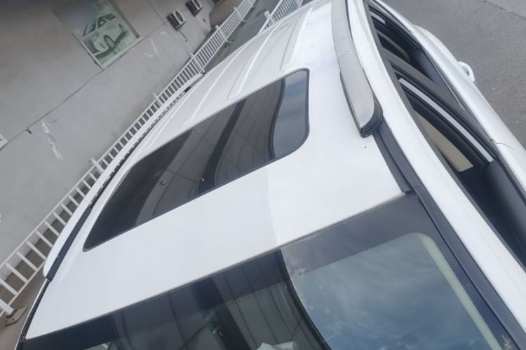 Used Geely Auto Vision X6 2016 1.8L Manual Luxury Model Roof