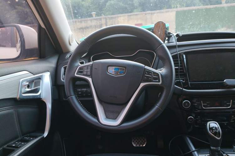 Used Geely Auto Vision X6 2016 1.3T CVT Flagship Model Steering Wheel