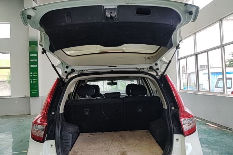 Used Geely Auto Vision X6 2016 1.3T CVT Flagship Model Trunk