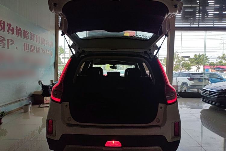 Used Geely Auto Vision X6 2016 1.3T CVT Flagship Model Trunk