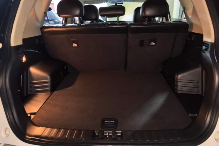 Used Geely Auto Vision X6 2016 1.3T CVT Flagship Model Trunk