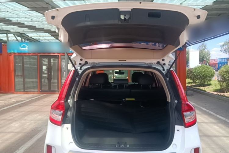 Used Geely Auto Vision X6 2016 1.3T CVT Flagship Model Trunk