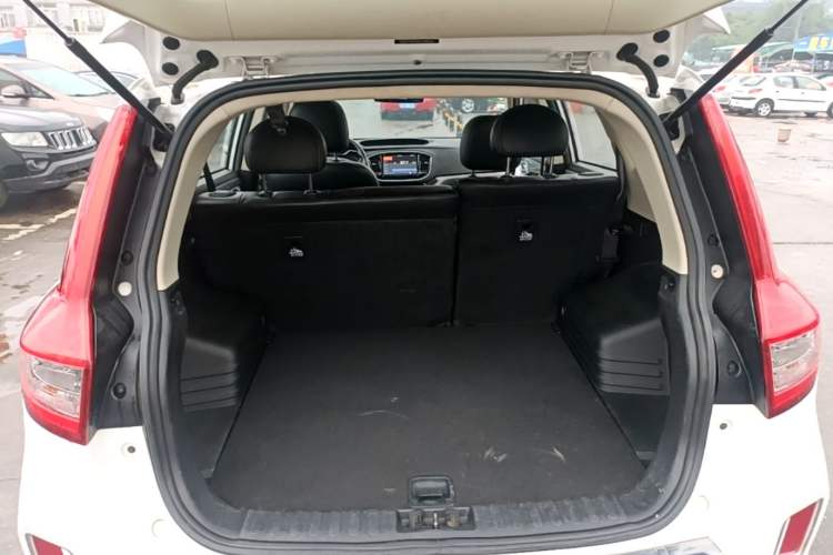 Used Geely Auto Vision X6 2016 1.8L Manual Luxury Model Trunk