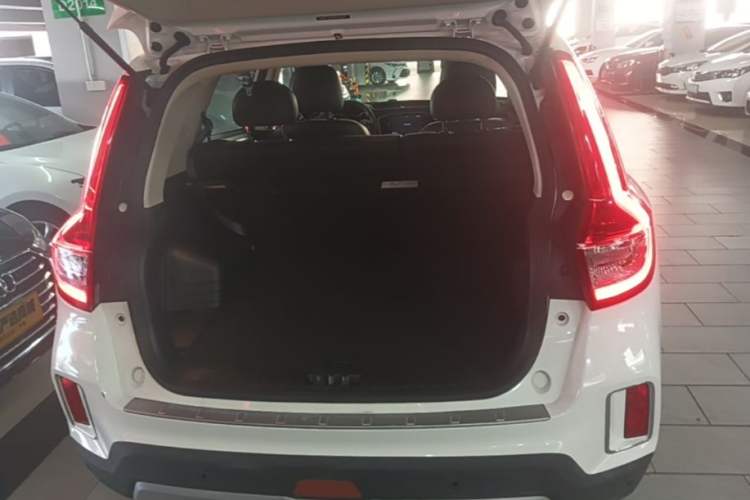 Used Geely Auto Vision X6 2016 1.3T CVT Luxury Model Trunk