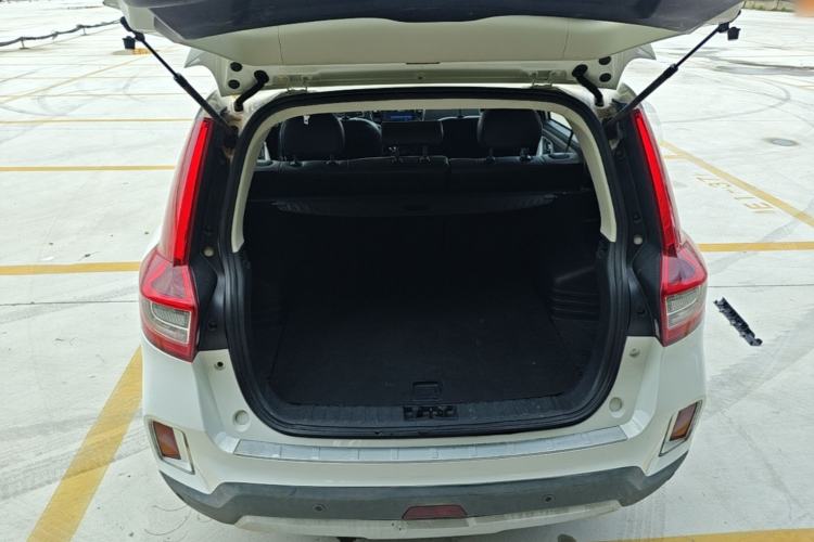Used Geely Auto Vision X6 2016 1.3T CVT Flagship Model Trunk