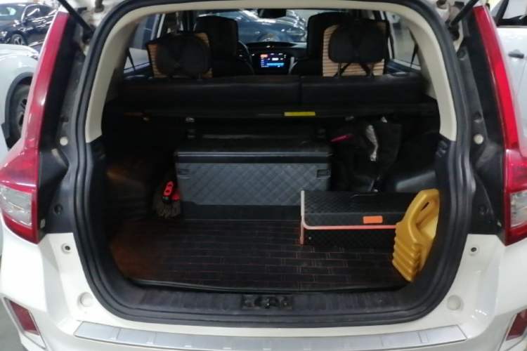 Used Geely Auto Vision X6 2016 1.8L Manual Luxury Model Trunk