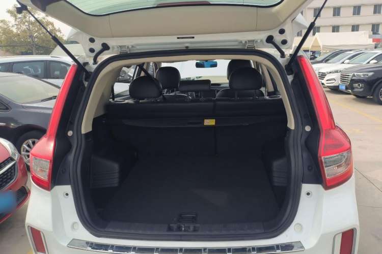 Used Geely Auto Vision X6 2016 1.3T CVT Flagship Model Trunk