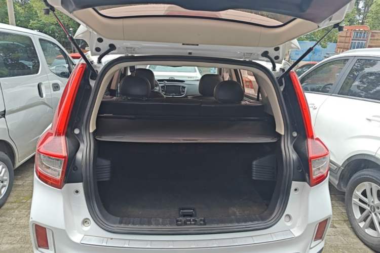 Used Geely Auto Vision X6 2016 1.8L Manual Luxury Model Trunk