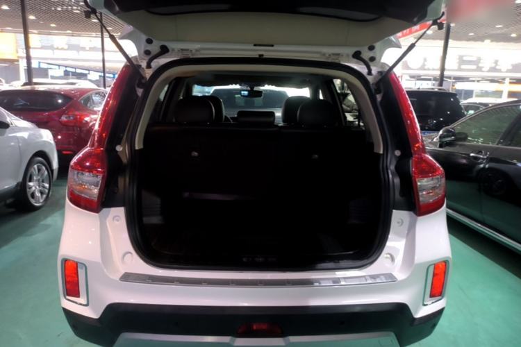Used Geely Auto Vision X6 2016 1.3T CVT Flagship Model Trunk