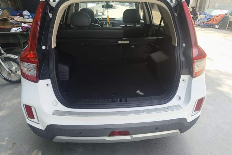 Used Geely Auto Vision X6 2016 1.8L Manual Luxury Model Trunk