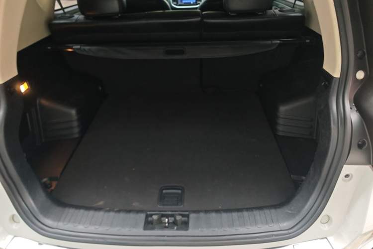 Used Geely Auto Vision X6 2016 1.3T CVT Luxury Model Trunk