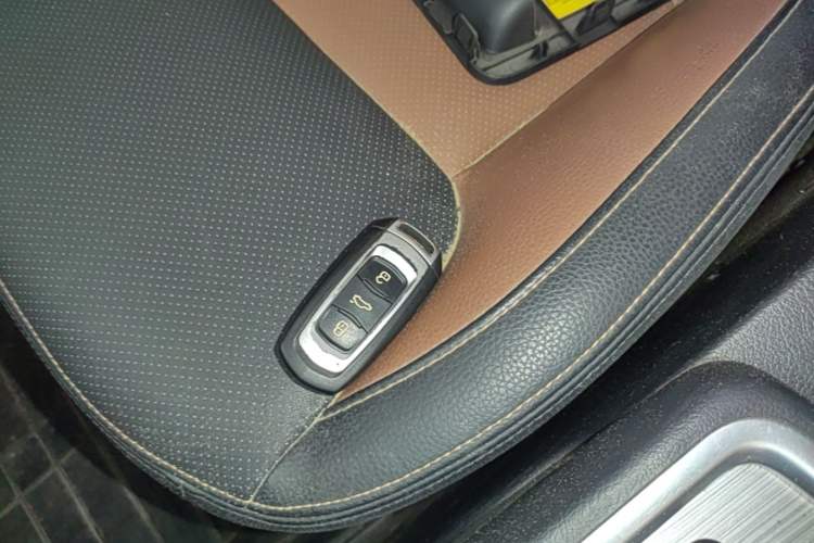 Used Geely Auto Vision X6 2016 1.3T CVT Flagship Model Vehicle Key