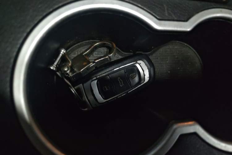 Used Geely Auto Vision X6 2016 1.3T CVT Flagship Model Vehicle Key