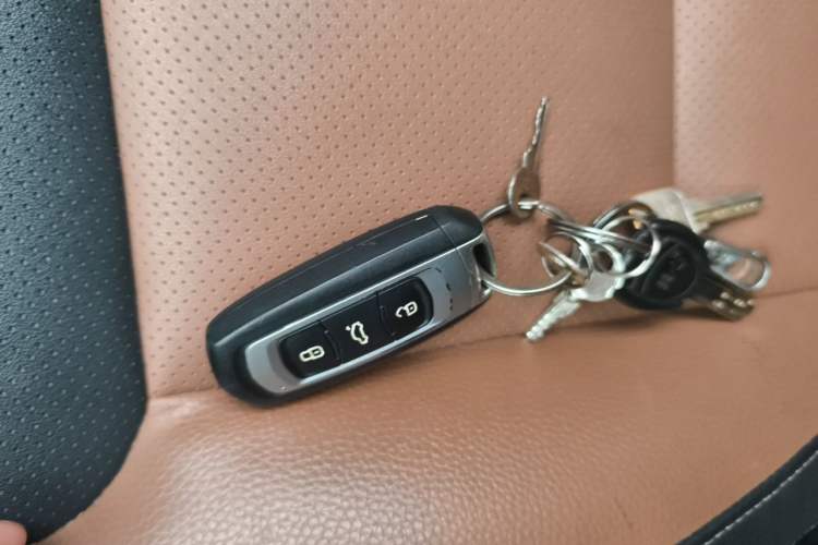 Used Geely Auto Vision X6 2016 1.3T CVT Luxury Model Vehicle Key
