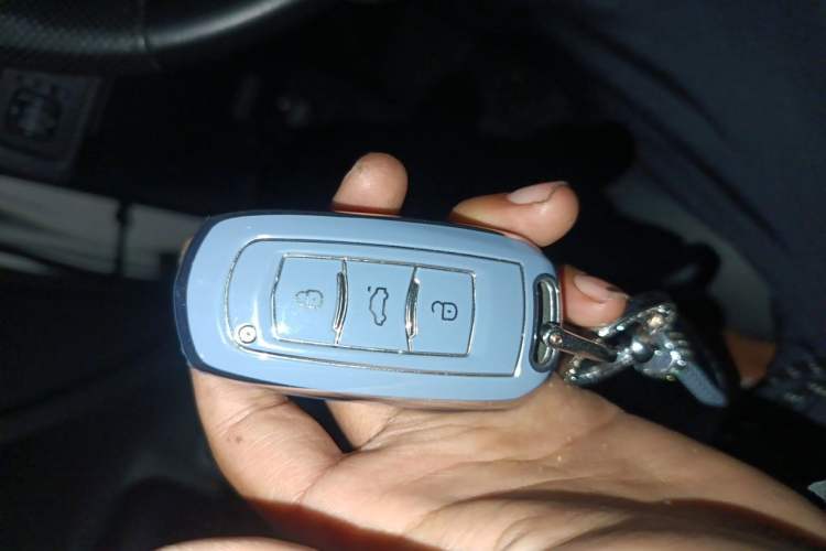 Used Geely Auto Vision X6 2016 1.3T CVT Luxury Model Vehicle Key