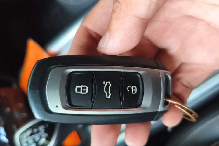 Used Geely Auto Vision X6 2016 1.3T CVT Flagship Model Vehicle Key