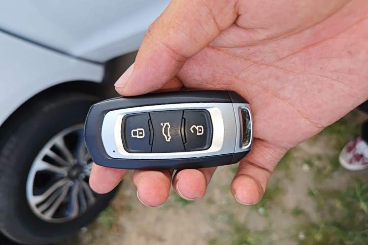 Used Geely Auto Vision X6 2016 1.3T CVT Luxury Model Vehicle Key