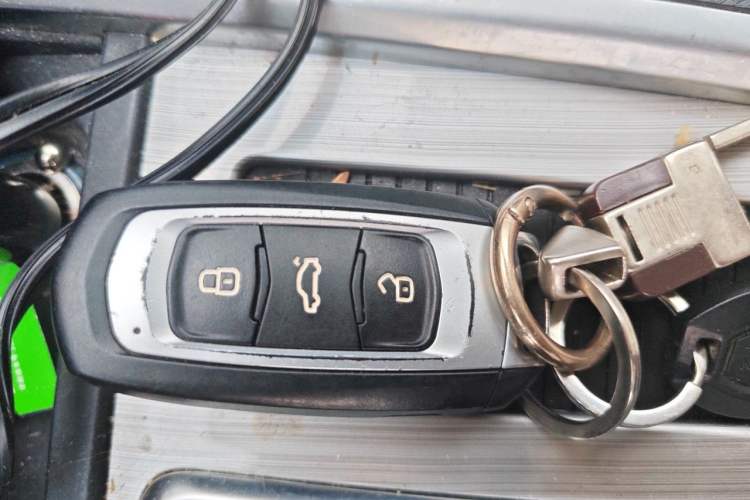 Used Geely Auto Vision X6 2016 1.3T CVT Flagship Model Vehicle Key