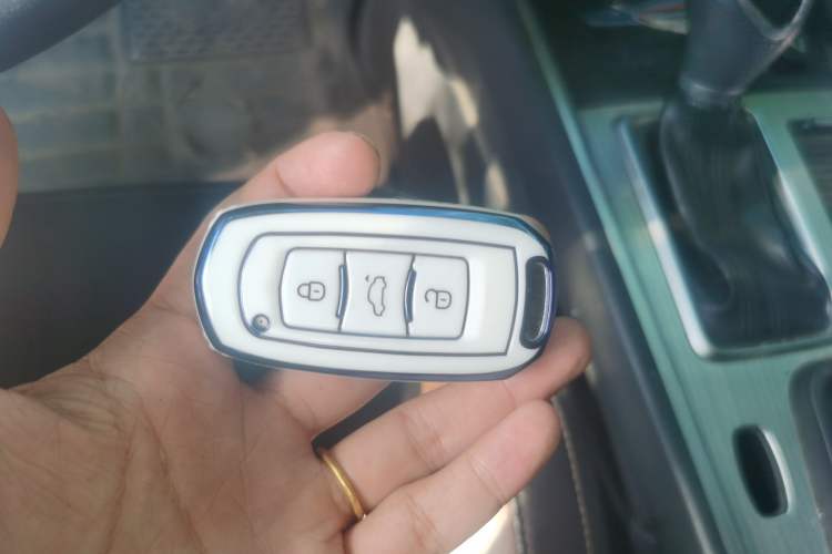 Used Geely Auto Vision X6 2016 1.3T CVT Luxury Model Vehicle Key
