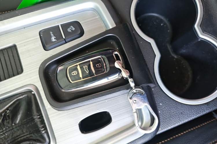 Used Geely Auto Vision X6 2016 1.3T CVT Flagship Model Vehicle Key