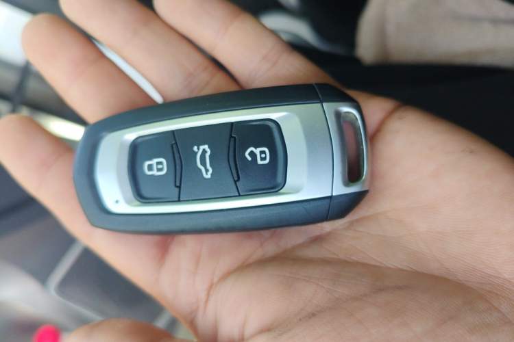 Used Geely Auto Vision X6 2016 1.8L Manual Luxury Model Vehicle Key