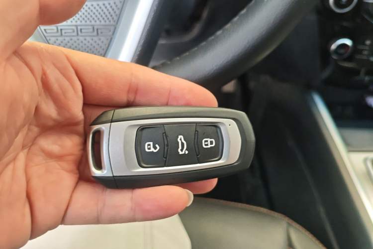 Used Geely Auto Vision X6 2016 1.3T CVT Flagship Model Vehicle Key