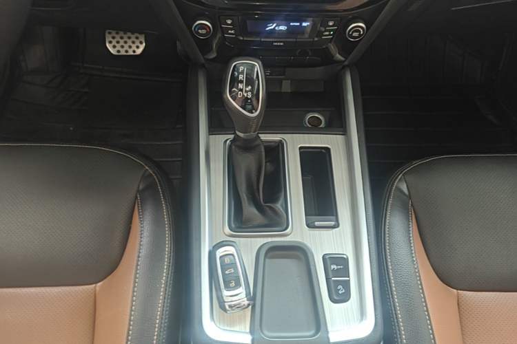 Used Geely Auto Vision X6 2016 1.3T CVT Luxury Model Gear Lever