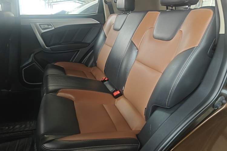 Used Geely Auto Vision X6 2016 1.3T CVT Luxury Model Left Rear Seat