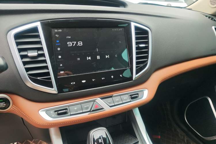 Used Geely Auto Vision X6 2018 1.4T CVT 4G Connected Luxury Version Audio And AC Panel