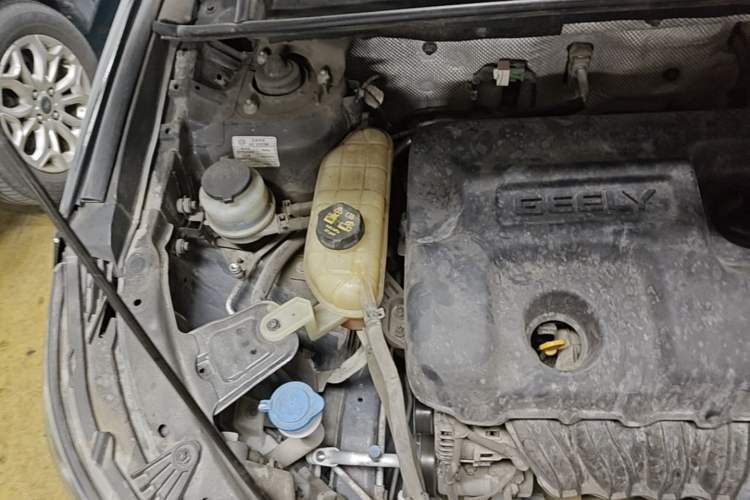 Used Geely Auto Vision X6 2018 1.8L Manual 4G Connect Luxury Edition Engine Bay Right
